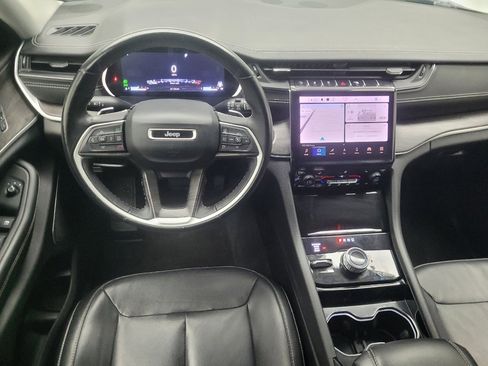 Used 2022 Jeep Grand Cherokee Limited image 22