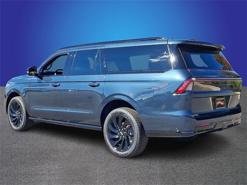 New 2025 Lincoln Navigator L Reserve w/ Jet Appearance Package image 4