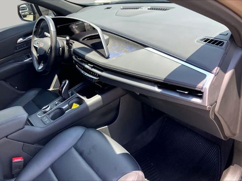 Used 2024 Cadillac XT4 Sport w/ Cold Weather Package FWD image 19