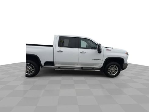 Used 2025 Chevrolet Silverado 2500 LTZ w/ LTZ Premium Package AWD/4WD image 9