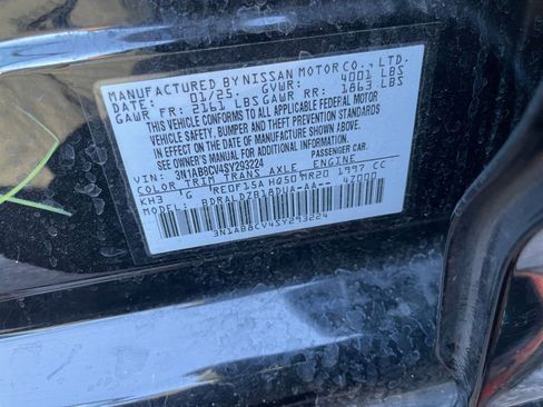 Used 2025 Nissan Sentra SV FWD image 28