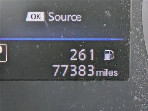 Used 2020 Nissan Rogue S FWD image 11