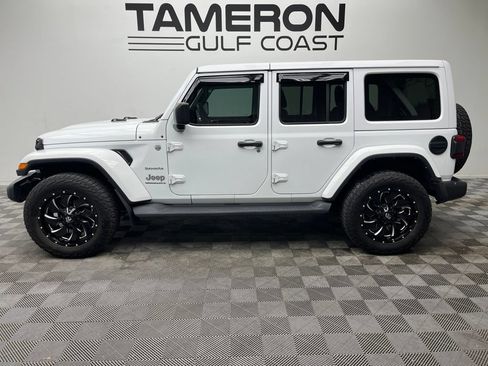 Used 2024 Jeep Wrangler Unlimited Sahara AWD/4WD image 6