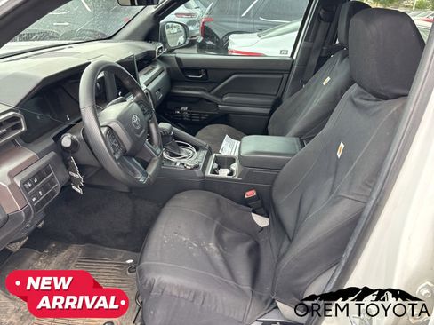 Used 2024 Toyota Tacoma SR5 AWD/4WD image 15