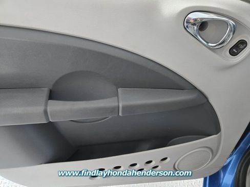 Used 2009 Chrysler PT Cruiser FWD image 24