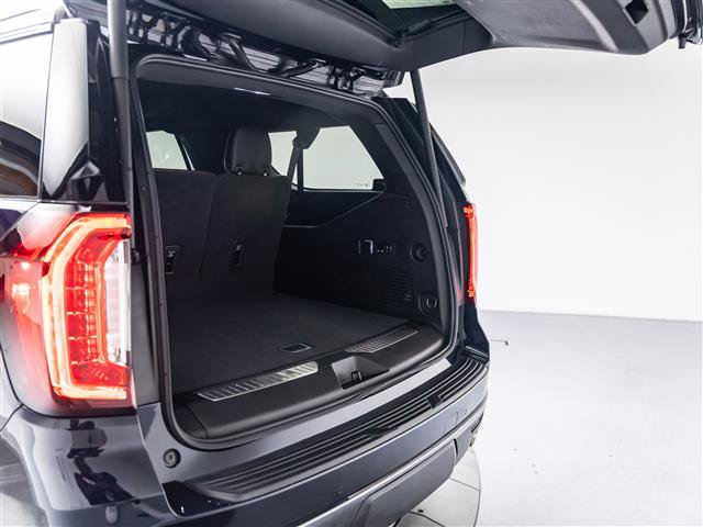 Used 2023 GMC Yukon XL Denali Ultimate AWD/4WD image 35
