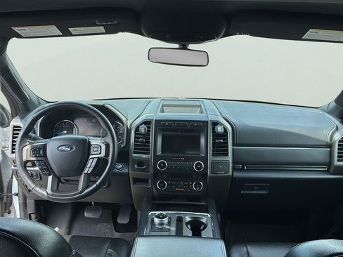 Used 2019 Ford Expedition XLT w/ Equipment Group 202A RWD image 24