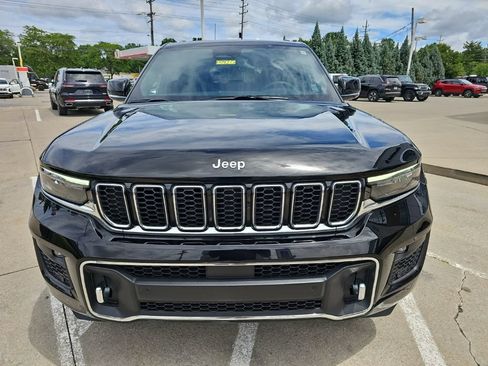 Certified 2024 Jeep Grand Cherokee Overland w/ Luxury Tech Group IV AWD/4WD image 5