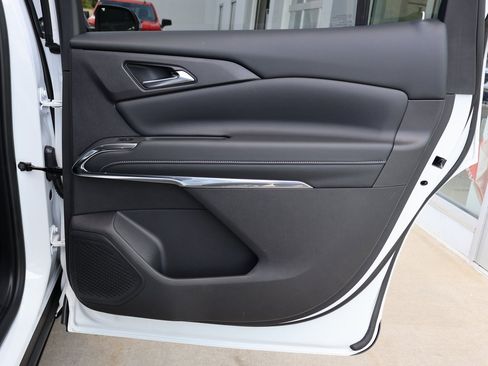 New 2026 Chevrolet Traverse LT w/ Driver Confidence Package image 30