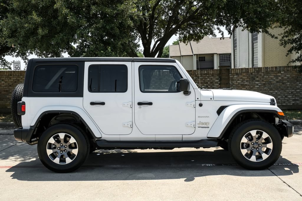 Used 2022 Jeep Wrangler Unlimited Sahara w/ Cold Weather Group AWD/4WD image 15