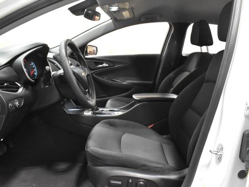 Used 2023 Chevrolet Malibu LT w/ Driver Confidence Package FWD image 8