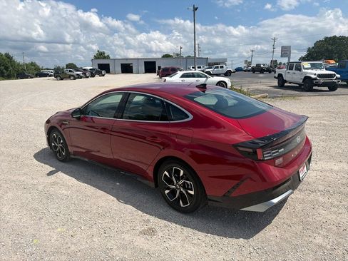 Used 2024 Hyundai Sonata SEL FWD image 4