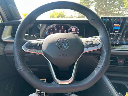 New 2026 Volkswagen Tiguan SE R-Line AWD/4WD image 12