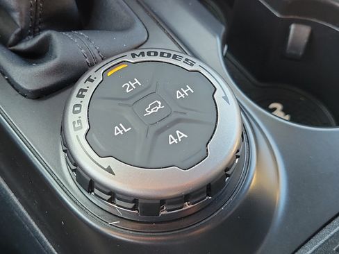 Used 2024 Ford Bronco Wildtrak AWD/4WD image 26
