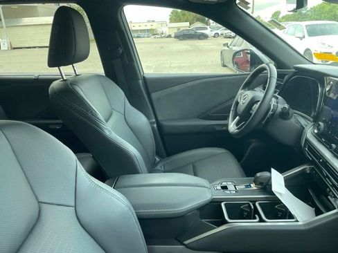 Used 2025 Lexus TX 350 AWD w/ Technology Package image 8