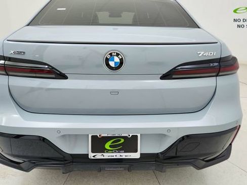 Used 2024 BMW 740i xDrive w/ Premium Package AWD/4WD image 12