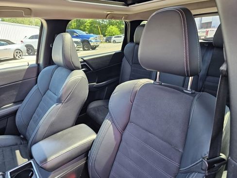 Used 2022 Mitsubishi Outlander SE FWD image 17