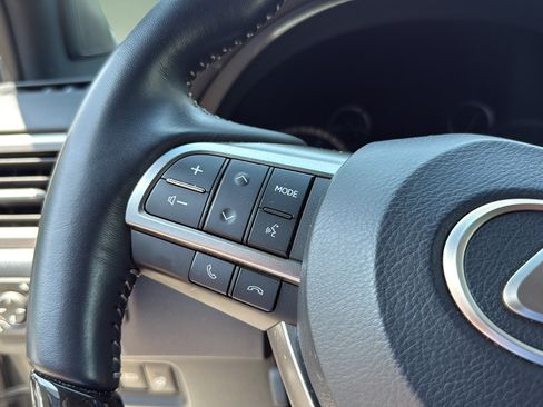 Used 2023 Lexus GX 460 Luxury w/ Sport Design Package AWD/4WD image 24