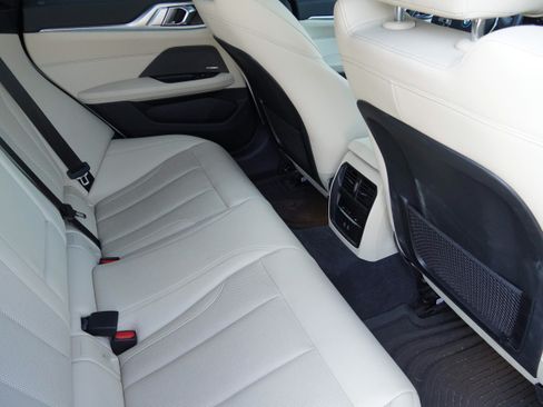 Used 2023 BMW i4 eDrive40 RWD image 35