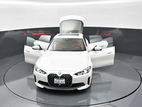 Certified 2023 BMW i4 eDrive35 RWD image 33