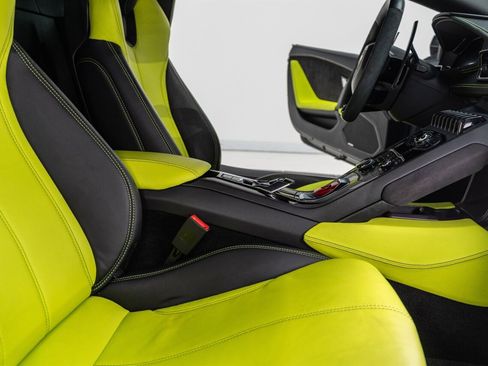Used 2017 Lamborghini Huracan LP 610-4 AWD/4WD image 42