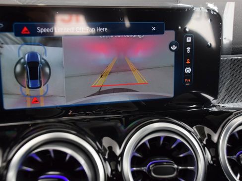 New 2025 Mercedes-Benz GLB 35 AMG 4MATIC image 26