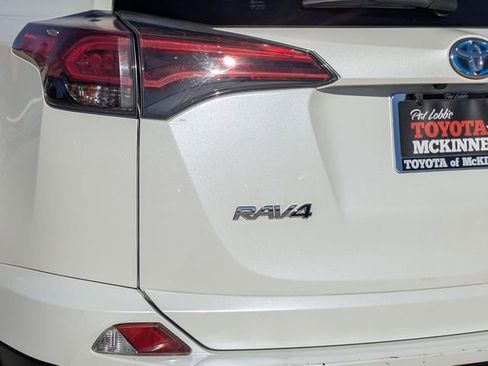 Used 2016 Toyota RAV4 Limited image 8