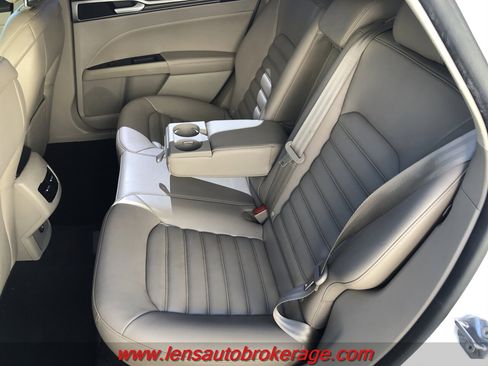 Used 2020 Ford Fusion SEL FWD image 16