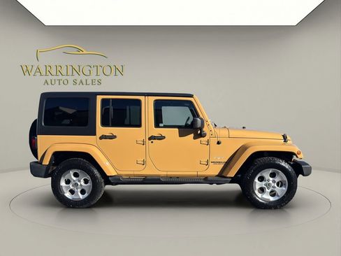 Used 2014 Jeep Wrangler Unlimited Sahara w/ Dual Top Group image 8