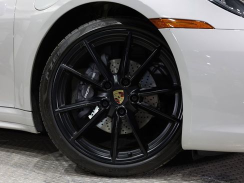 Used 2021 Porsche 911 Targa 4 image 8