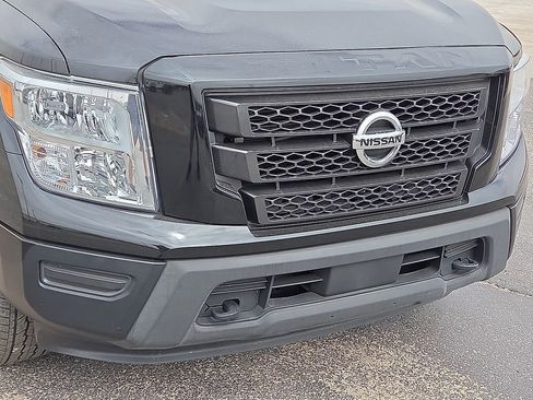 Used 2023 Nissan Titan SV AWD/4WD image 9