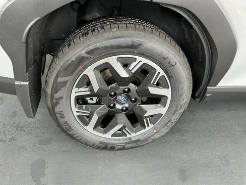 Certified 2025 Subaru Forester Premium image 24