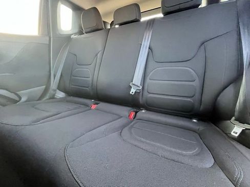 Used 2020 Jeep Renegade Latitude w/ Cold Weather Group image 26