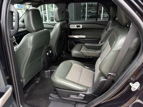 Used 2022 Ford Explorer Timberline w/ Timberline Technology Package AWD/4WD image 15