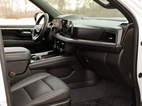 Certified 2025 Chevrolet Suburban Z71 w/ Z71 Off-Road Package image 41