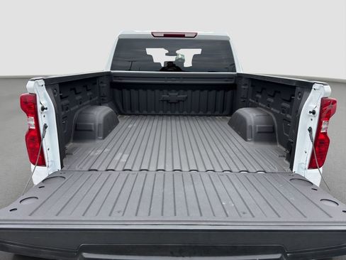 Used 2025 Chevrolet Silverado 1500 LT AWD/4WD image 20