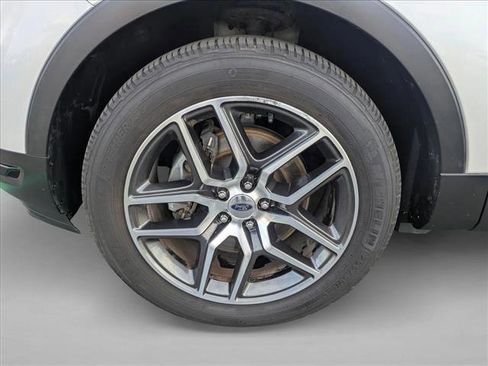 Used 2018 Ford Explorer Sport image 23