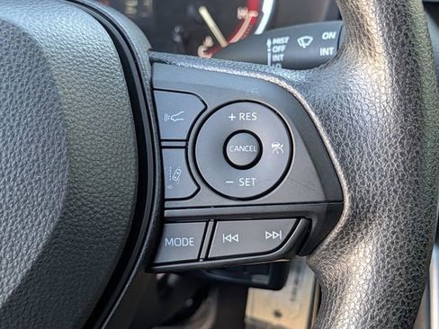 Used 2025 Toyota RAV4 LE image 19