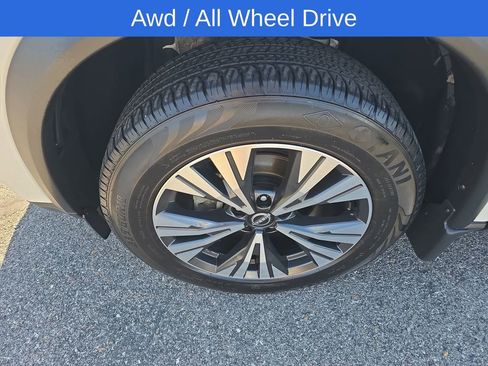 Used 2023 Nissan Rogue SV image 10