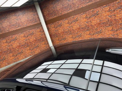 Certified 2025 BMW 760i xDrive image 25