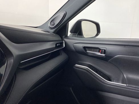 Used 2021 Toyota Highlander XSE image 25