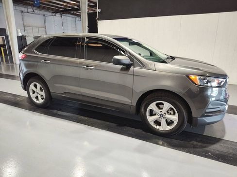 Used 2019 Ford Edge SE FWD image 1