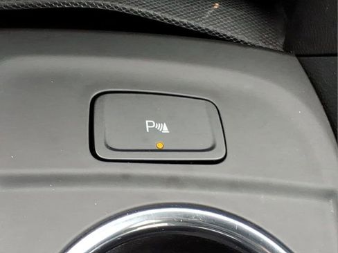 Used 2023 Chevrolet Equinox LT FWD image 21