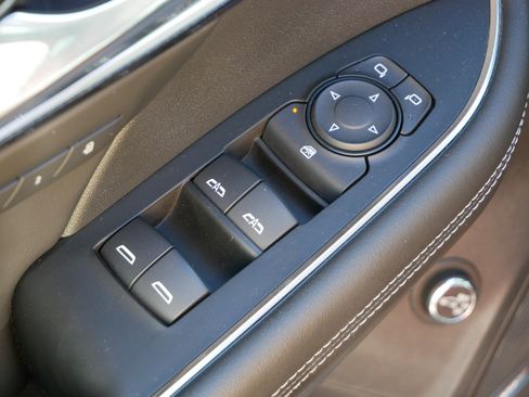 Used 2021 Buick Envision Essence w/ Technology Package I image 17