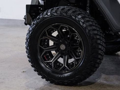 Used 2024 Jeep Wrangler Unlimited Sport AWD/4WD image 9