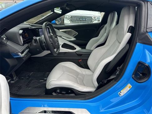 Used 2023 Chevrolet Corvette Stingray Preferred Conv image 18