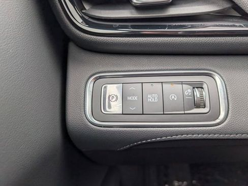 Used 2025 Buick Enclave Preferred image 21