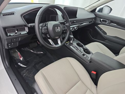 Used 2024 Honda Civic Touring image 15