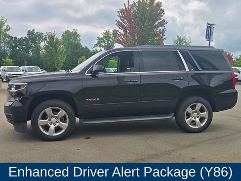 Used 2017 Chevrolet Tahoe LT w/ Luxury Package AWD/4WD image 4