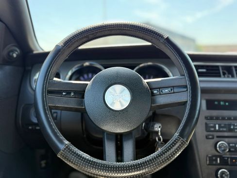 Used 2012 Ford Mustang Coupe RWD image 23